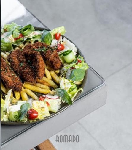 کافه رستوران رومادو در مشهد