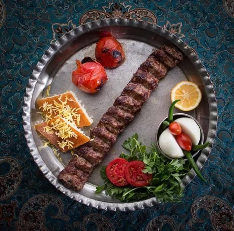 باغ رستوران ترنج در شیراز