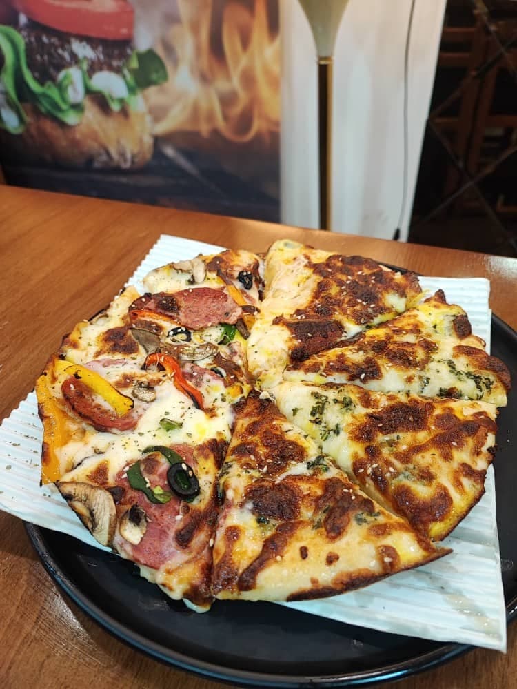 فست فود نوستا لویچ ابواحمد در رشت