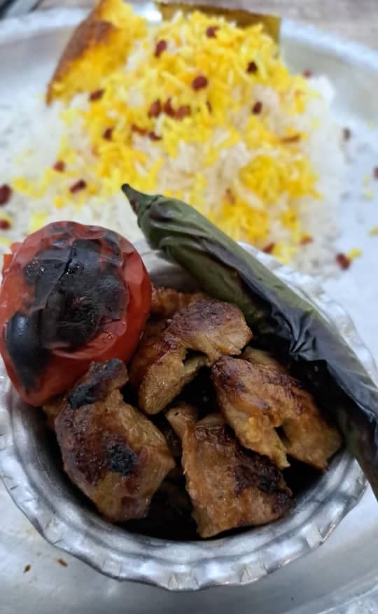 رستوران عمو قاسم در اردستان