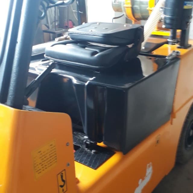 آموزشگاه رانندگی لیفت تراک رهام در تبریز