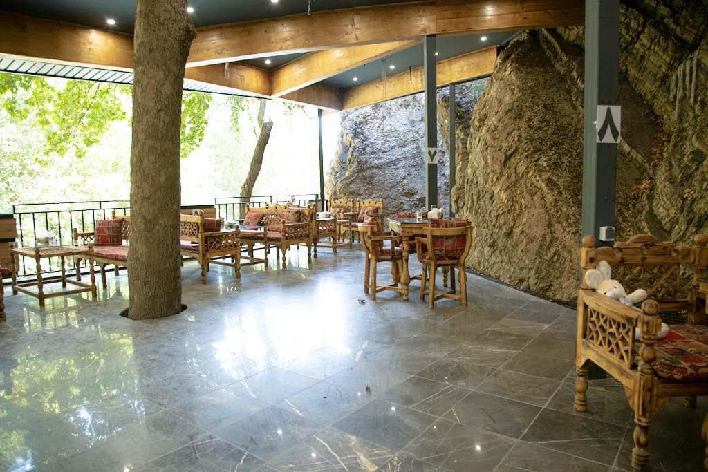 رستوران مهستان شاملو در کرج