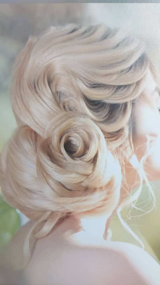 خدمات تخصصی عروس پریا رشت