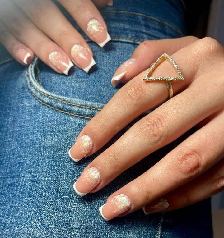 مرکز کاشت ناخن فاطمه قربانی در پیروزی تهران