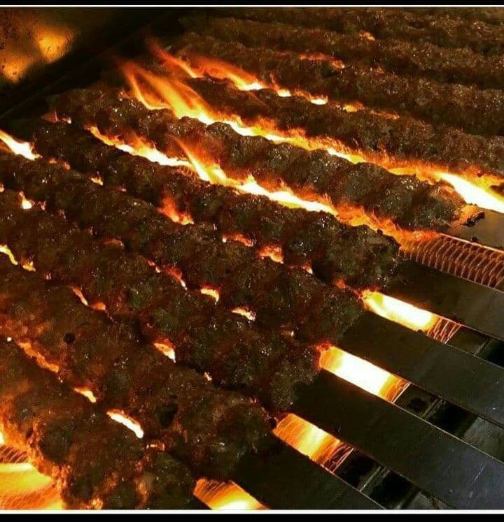 رستوران غذای محلی آتقی در بلوار انصاری رشت