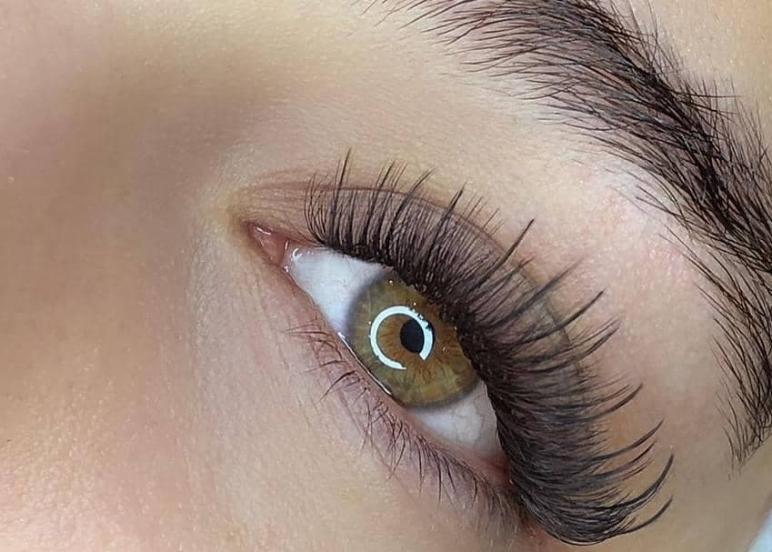 آموزش و خدمات اکستنشن مژه فهیمه منظری در دلاوران مشهد