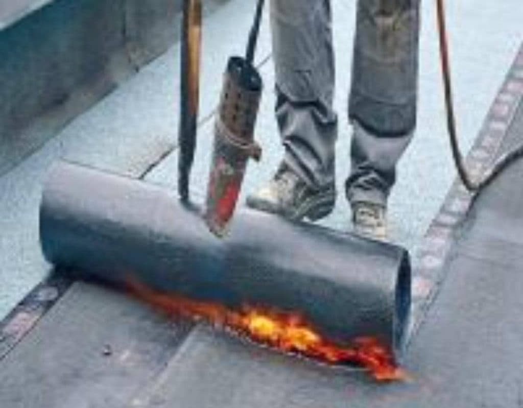 اجرا و نصب ایزوگام و آسفالت مرادی در اصفهان