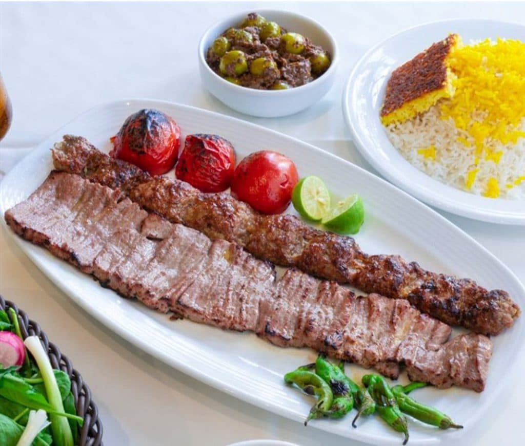 سفره خانه سنتی مدائن در قزوین