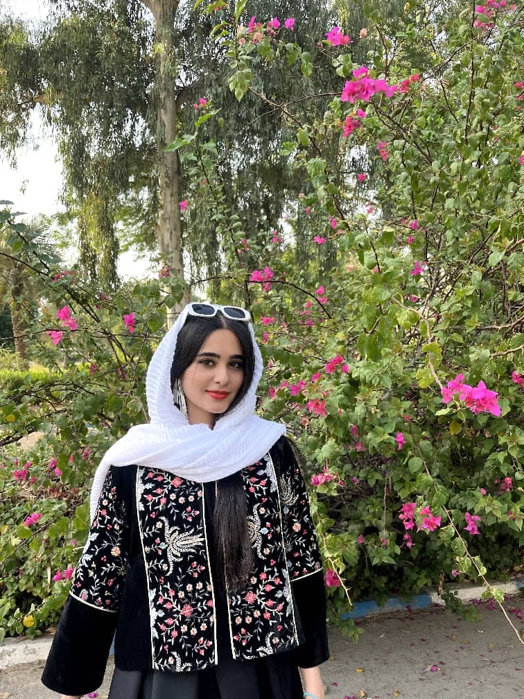 طراحی و دوخت لباس زنانه حدیث شمس در اهواز