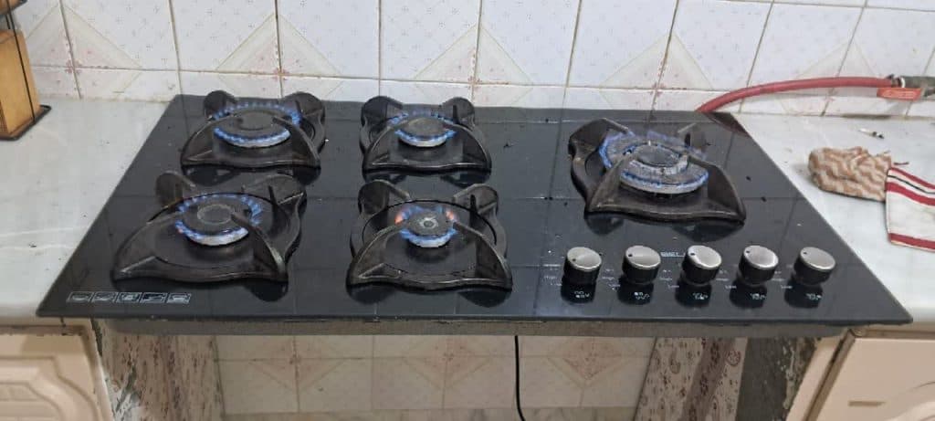 تعمیر و نصب آبگرمکن و اجاق گاز سیار امیرمحمد در اردکان