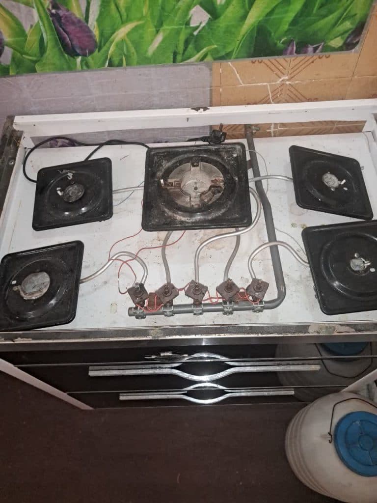 تعمیر و نصب آبگرمکن و اجاق گاز سیار امیرمحمد در اردکان