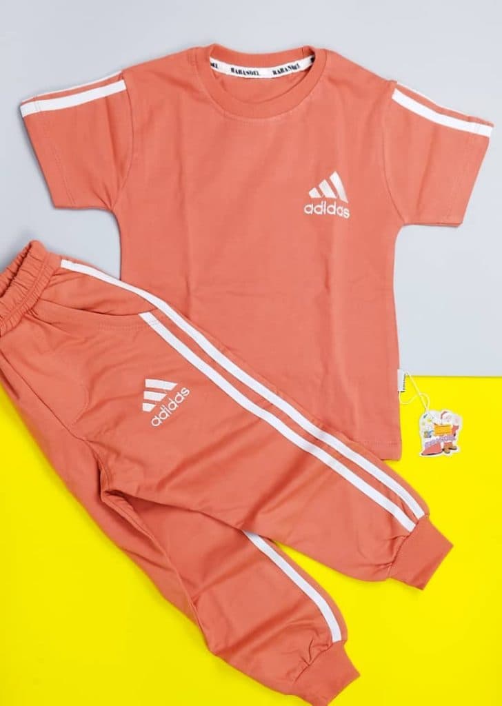 تولید و پخش پوشاک کودک و نوجوان بابانوئل در دزفول