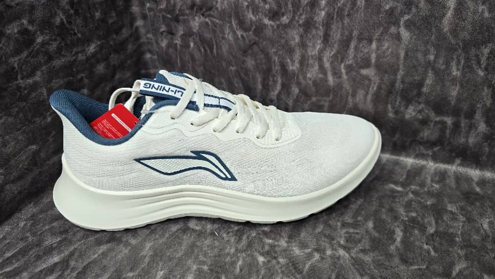 فروشگاه ورزشی اسپرت مال اصفهان در تهران