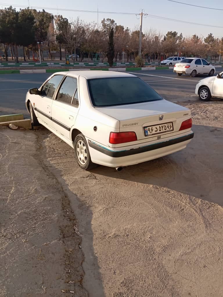 نمایشگاه اتومبیل سبک و سنگین چیمانی گرمسار