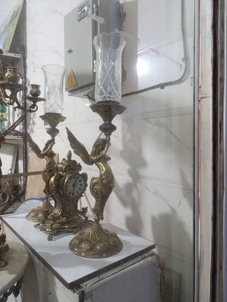 خریدار آیینه شمعدان و لوستر برنجی آب طلا رضایی در تهران