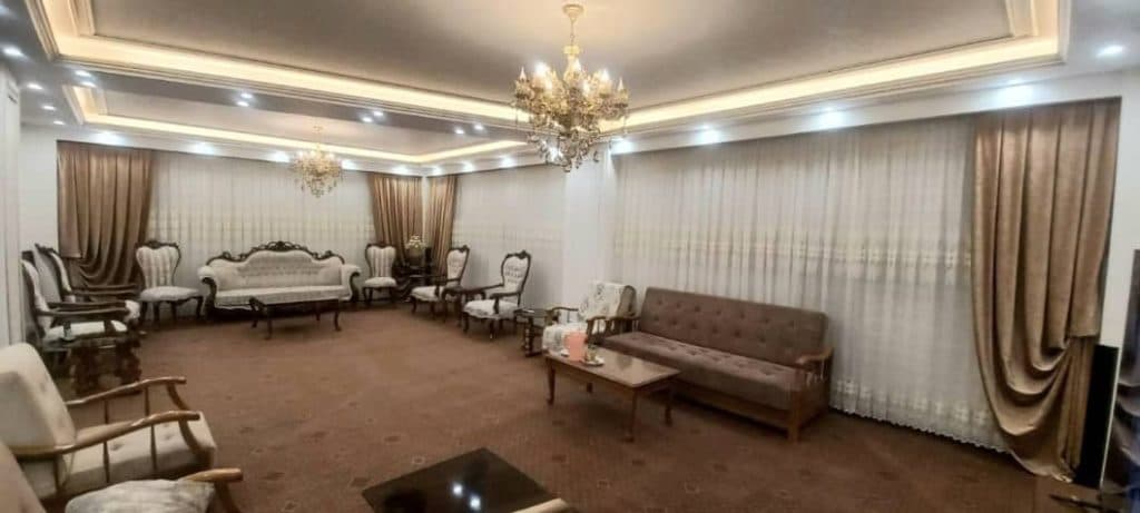 دوخت و نصب پرده آزاد در زنجان