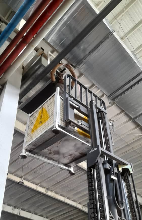 تاسیسات لوله کشی آب و فاضلاب کریمی در بم