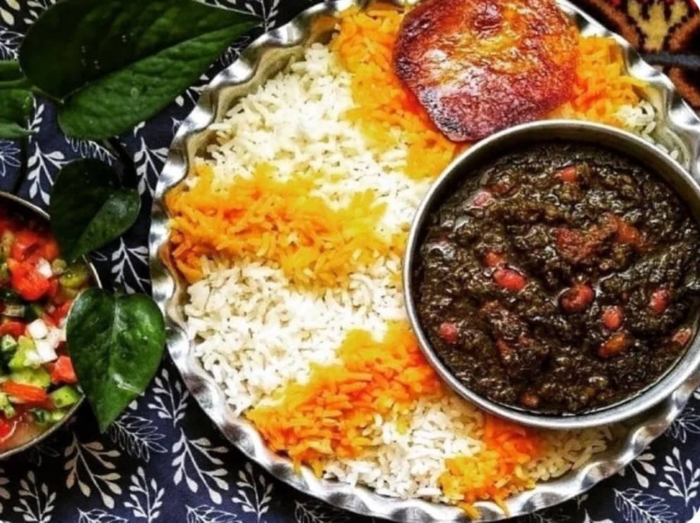 تهیه غذای خانگی حسین زاده در تبریز