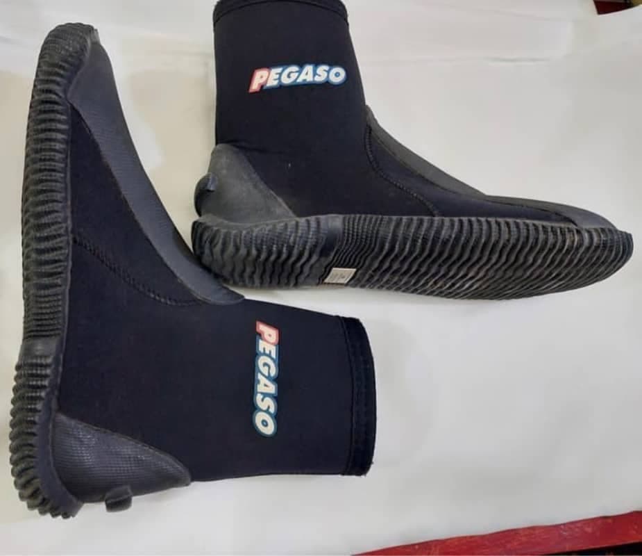 فروشگاه تجهیزات غواصی رافائل در بوشهر