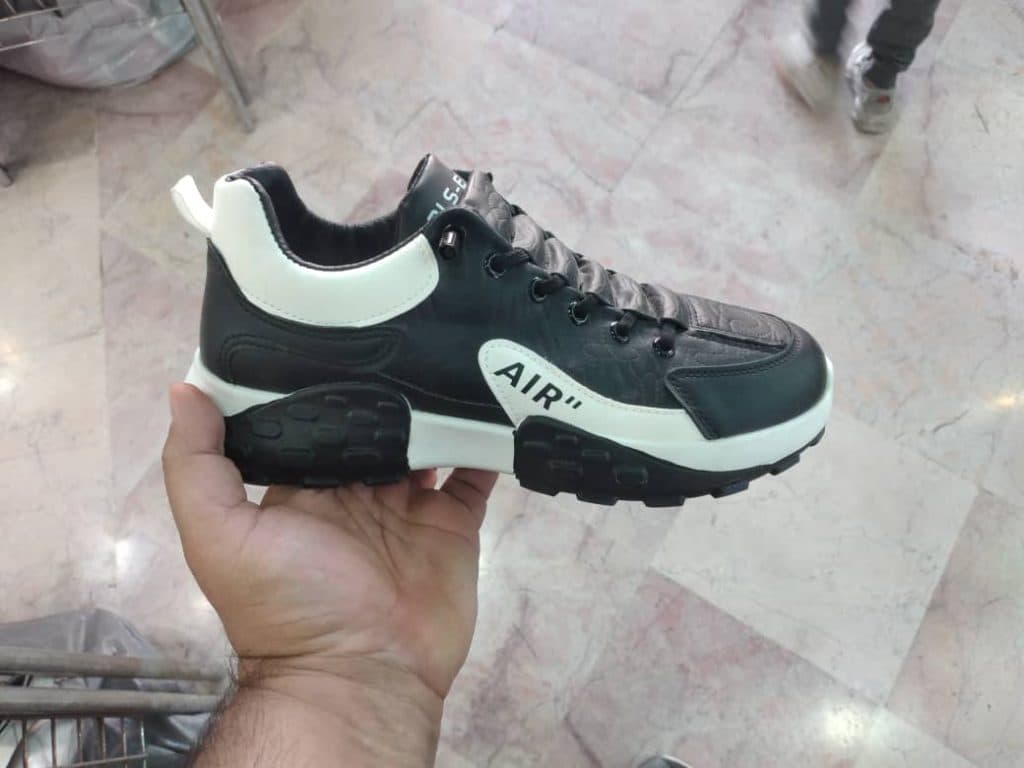 فروشگاه کیف و کفش احسان درگهان