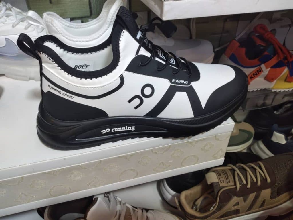 فروشگاه کیف و کفش احسان درگهان