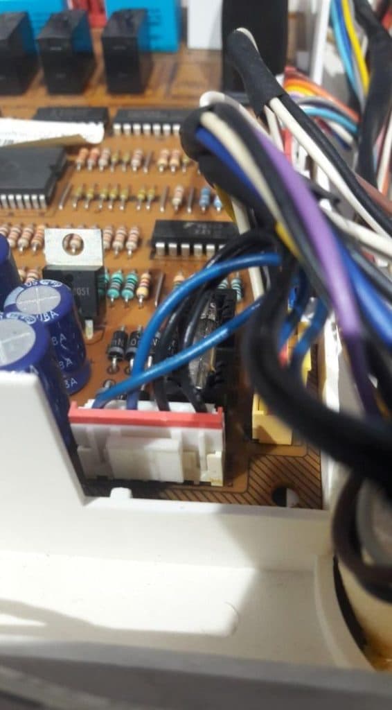 تعمیرات تلویزیون یکتا در رشت