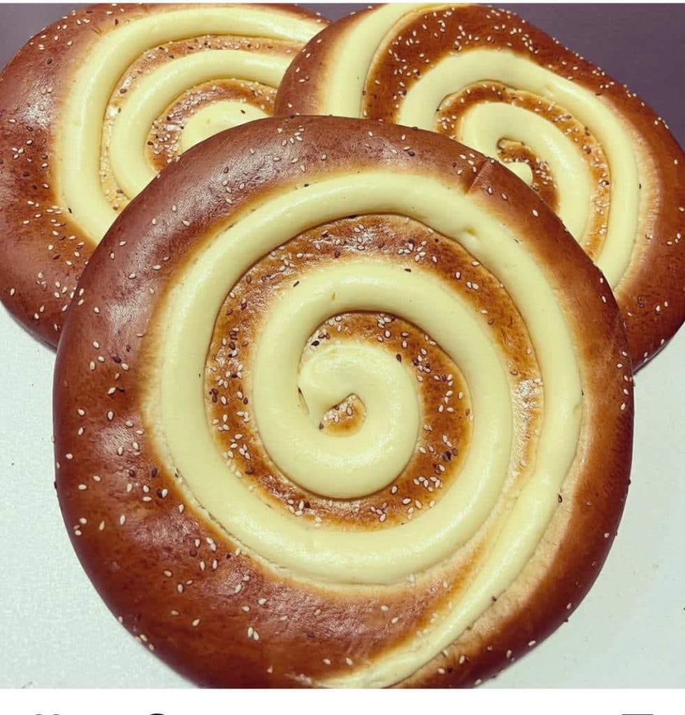 نان و شیرینی سیمیت تواصی 2 در زنبیل آباد قم