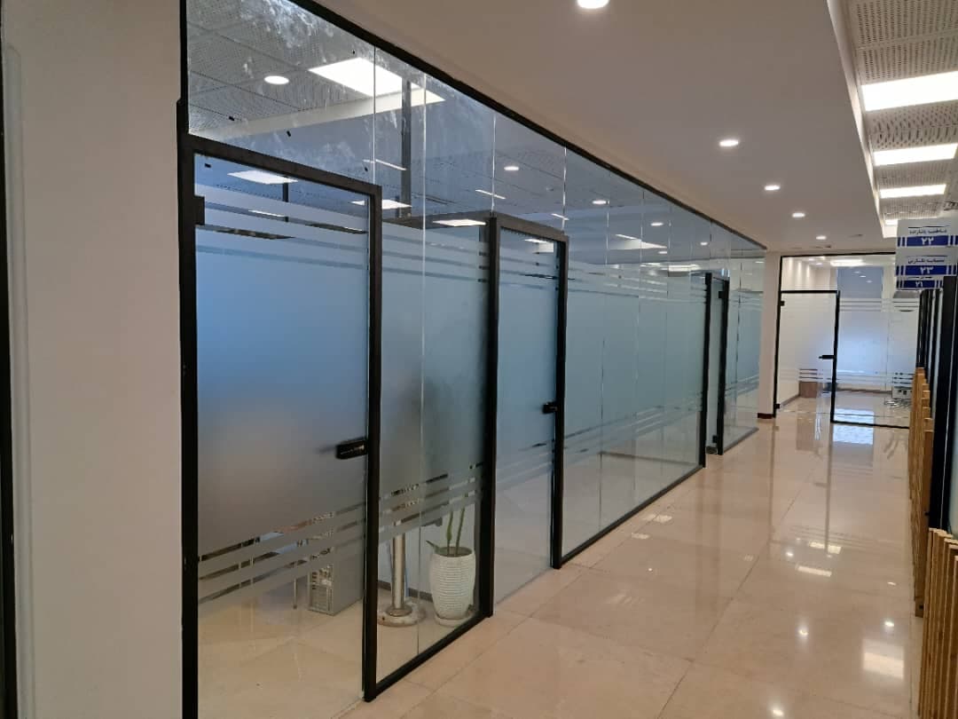 اجرای تخصصی پارتیشن شیشه ای اداری دهدار در تهران
