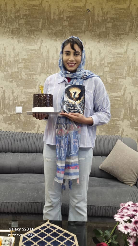 نویسنده کتاب جادوی باور پنهان الهام فرهادنژاد در زرین شهر