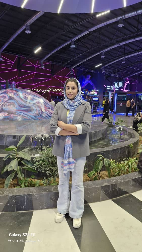 نویسنده کتاب جادوی باور پنهان الهام فرهادنژاد در زرین شهر