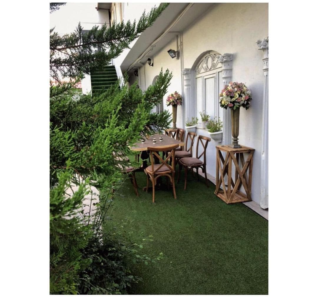 سفره عقد نگین شرق در شرق تهران