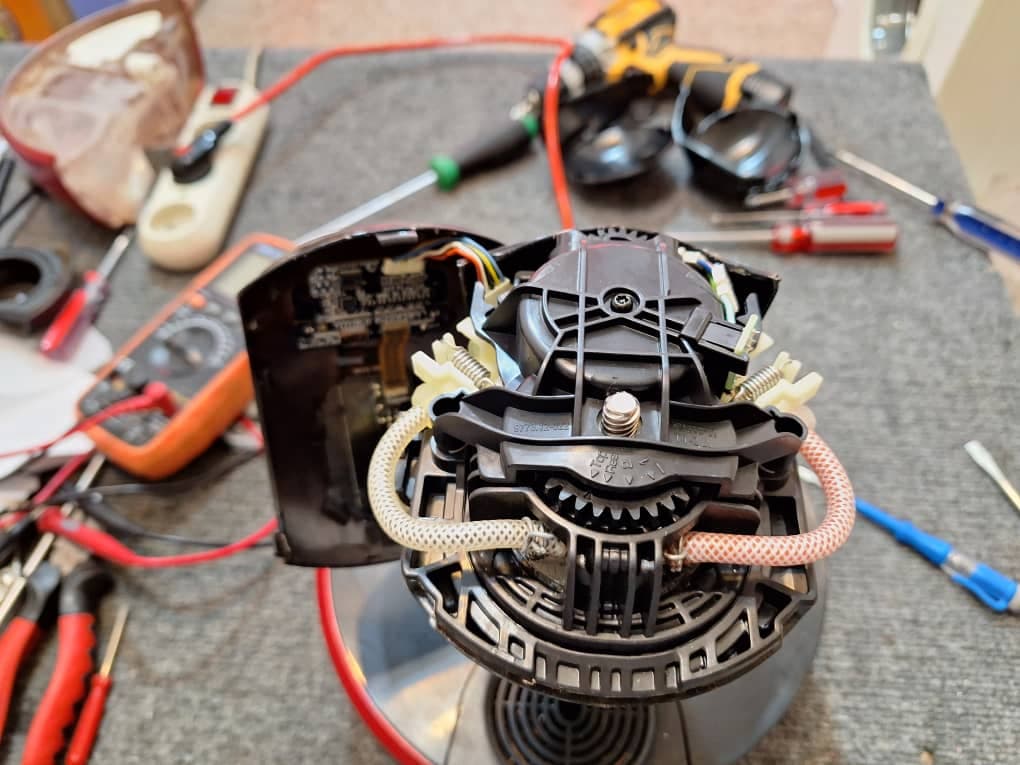 تعمیرات تخصصی اسپرسو سازهای خانگی و نیمه صنعتی قزوین تکنیک در قزوین