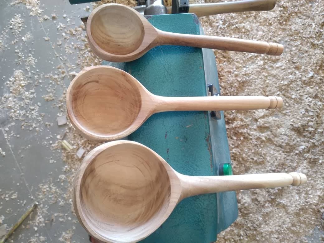 تولید صنایع دستی چوبی طاهری در پره سر