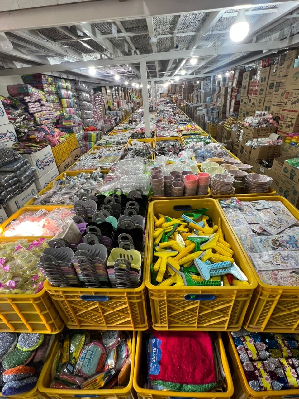 فروشگاه لوازم آشپزخانه و پلاسکو ابوطالبیان در همدان