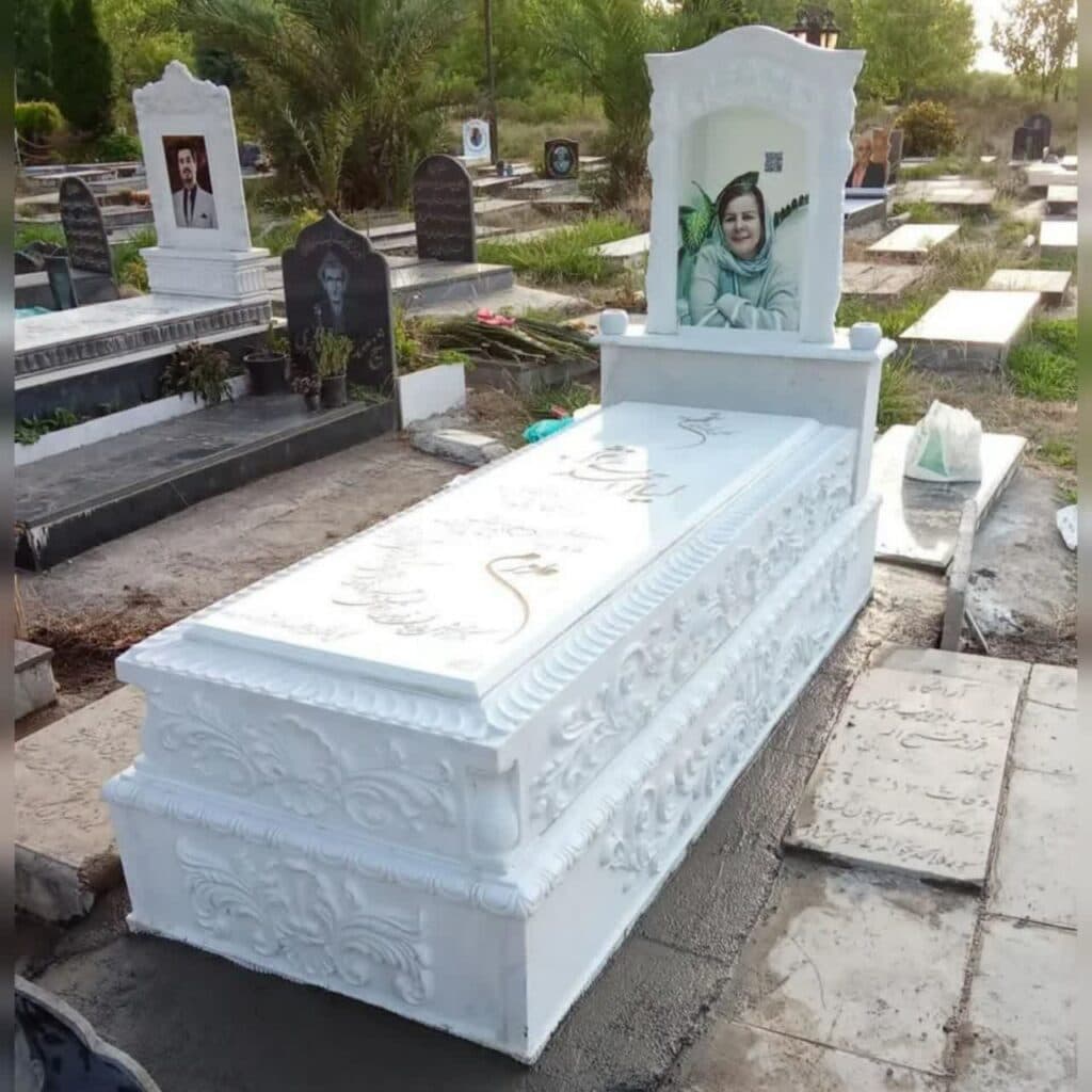 خرید سنگ مزار به مدیریت بهنام ویرانه خواه در خمام