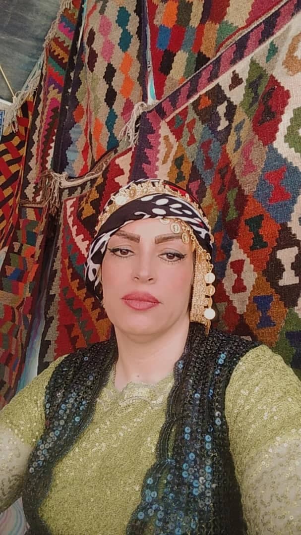 کارگاه تولید صنایع دستی و گلیم نگاره در شهرستان صحنه