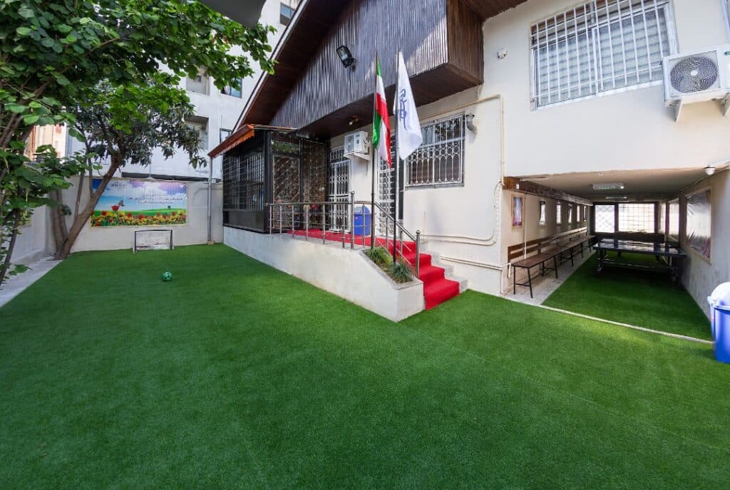 آموزشگاه و مدرسه هوشمند مهر اندیش در رشت