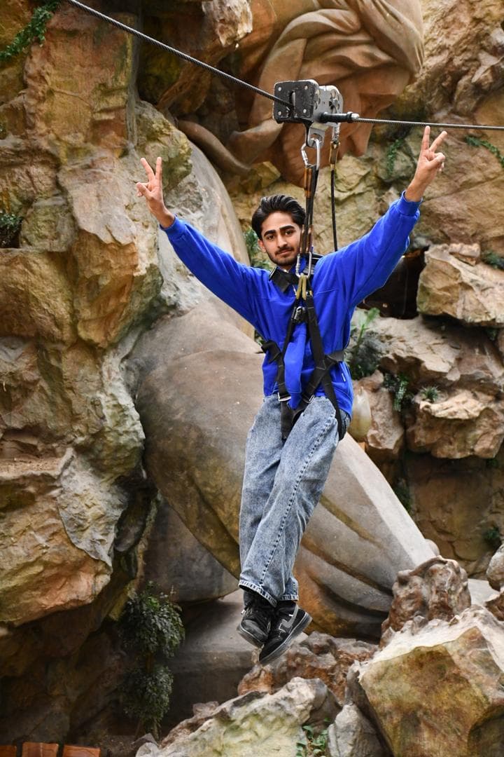 زیپ لاین و پل معلق مجتمع تفریحی آرمان در خیابان نواب مشهد