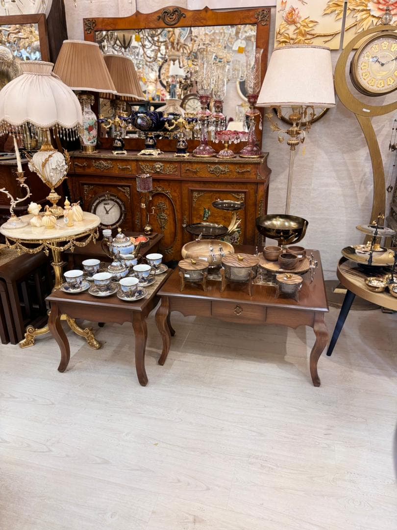 فروشگاه لوازم لوکس دکوری و تزئینی دکورال آنتیک در اصفهان