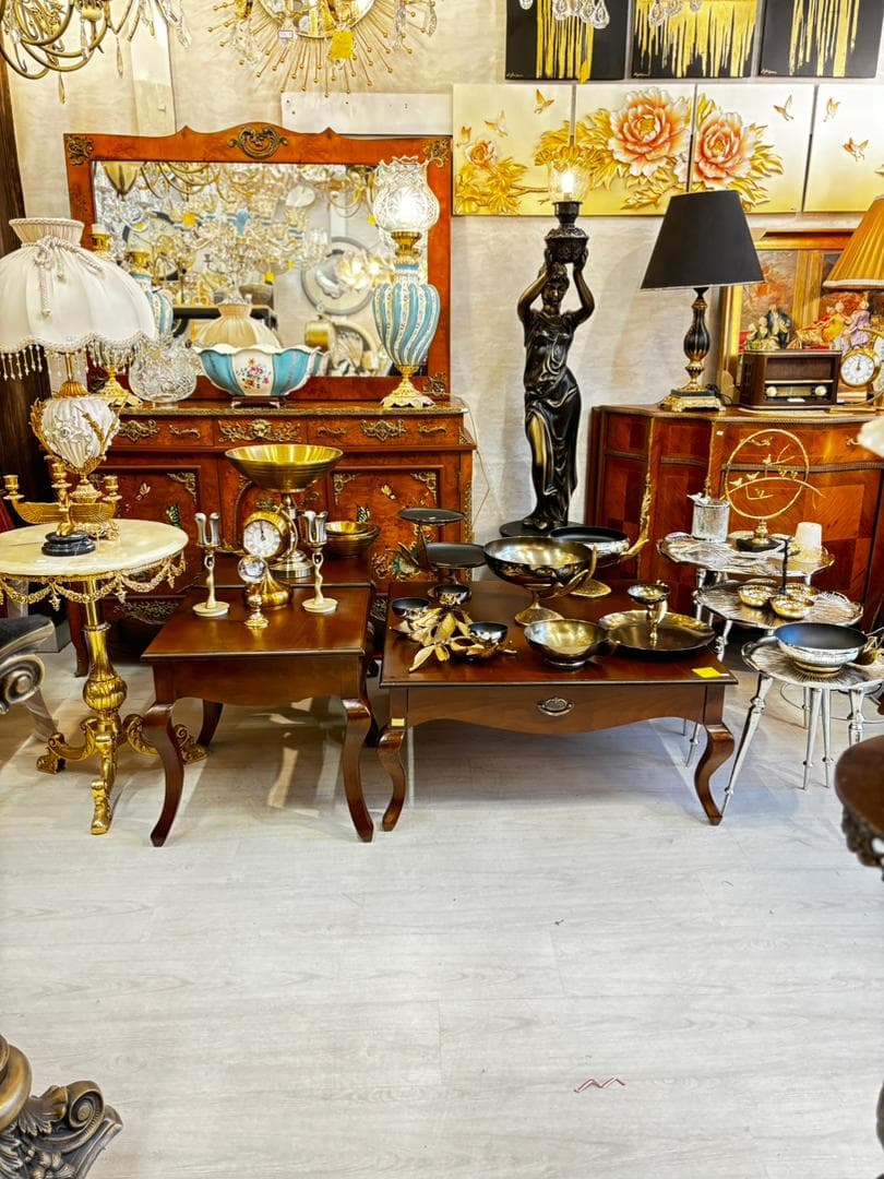 فروشگاه لوازم لوکس دکوری و تزئینی دکورال آنتیک در اصفهان