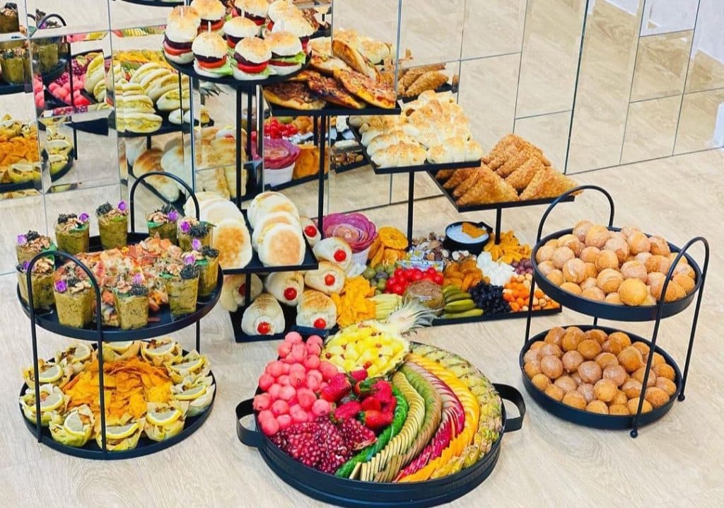 غذای خونگی نورا در کیش