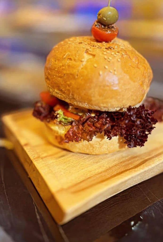 فست فود کیلویی کلاب در رشت