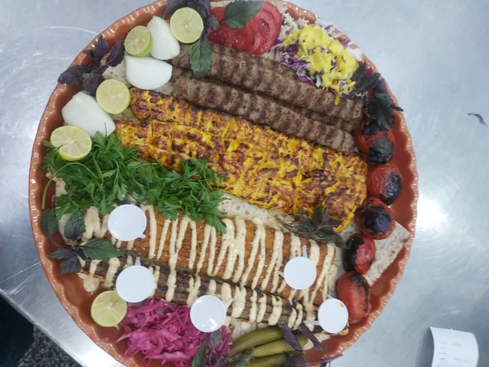 رستوران نارنج در خمینی شهر