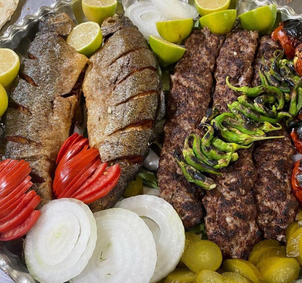 رستوران فرید بنابی در کاشان