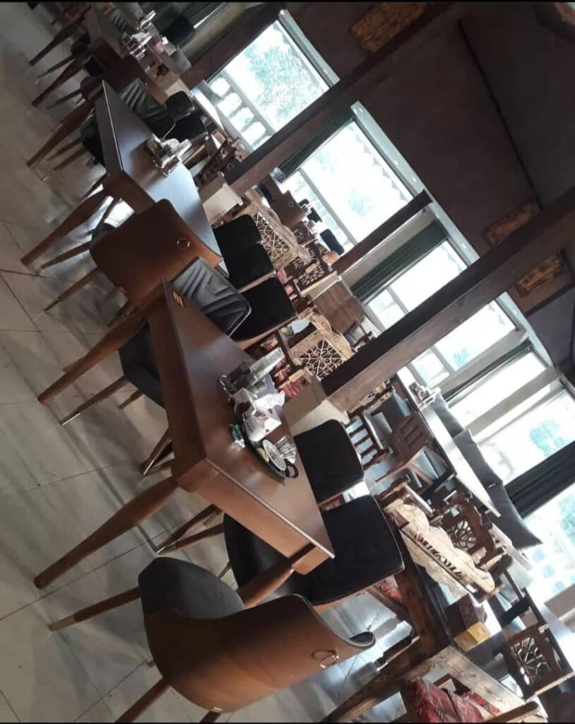 کافه رستوران باران تی تی در رشت