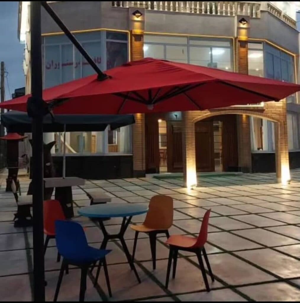 کافه رستوران باران تی تی در رشت