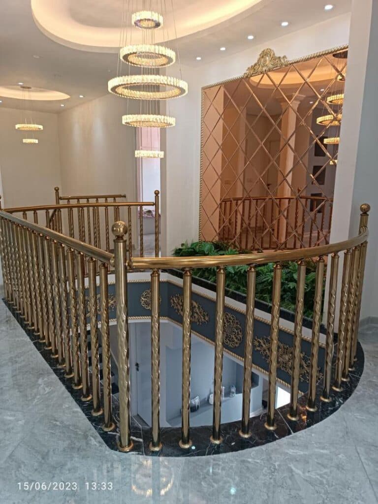 اجرای تخصصی نرده شیشه ای آصف در تبریز