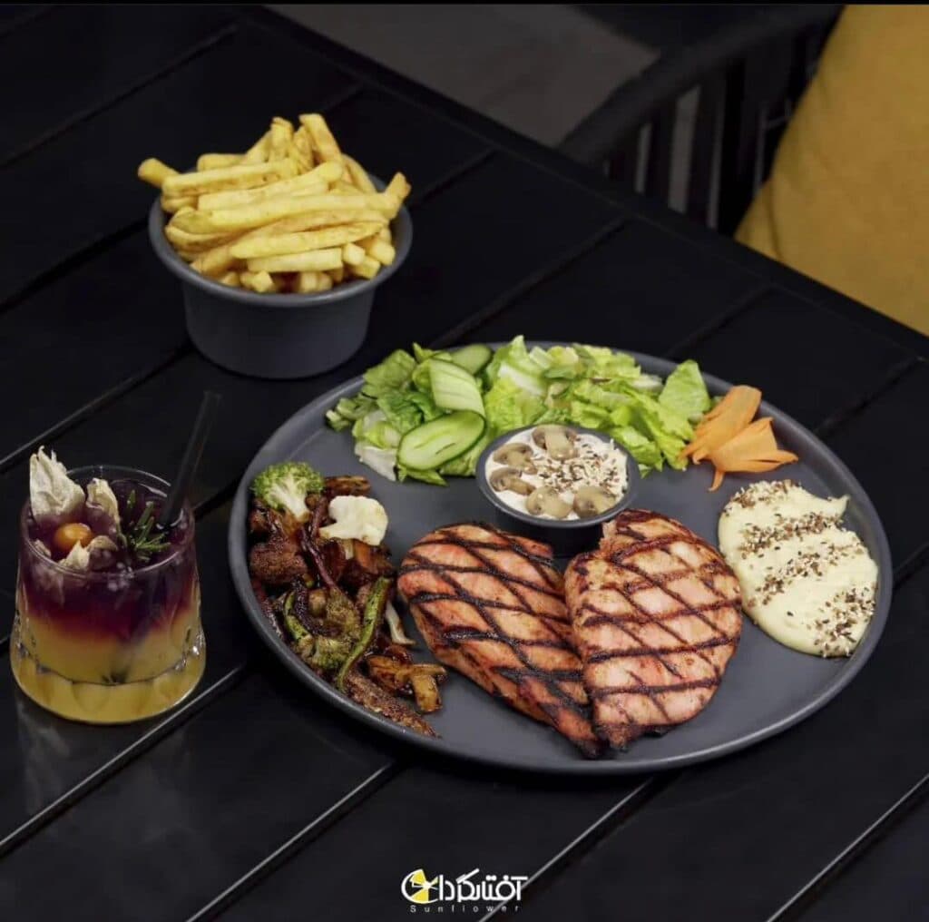 کافه رستوران آفتاب گردان در مشهد