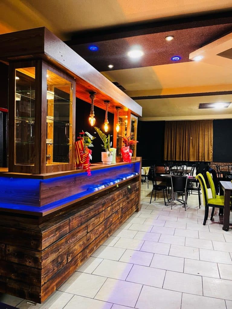 کافه رستوران هزار دستان در رشت