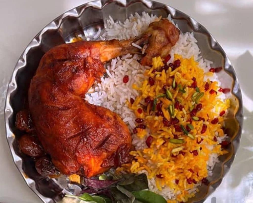 کافه رستوران آرش در دشت ارژن شیراز